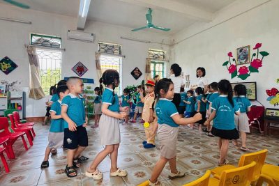 SHCM theo hướng NCBH: Bé với luật giao thông đường bộ